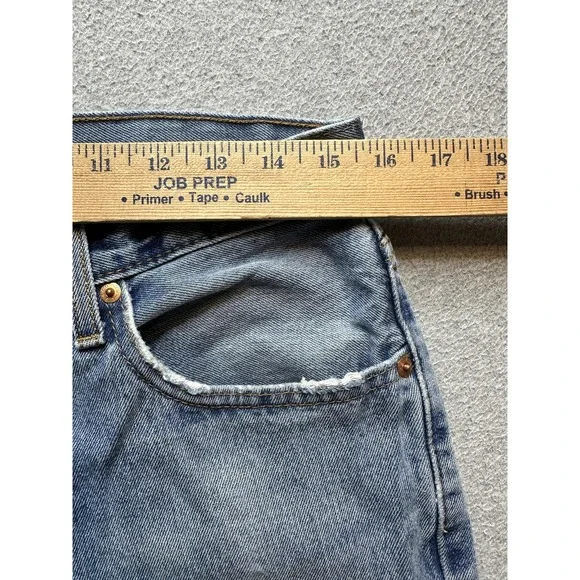 Levis 516 Jeans Mens 33x34 (31x31) Light Wash Blue Denim Straight Leg Zipper Fly - Picture 8 of 16